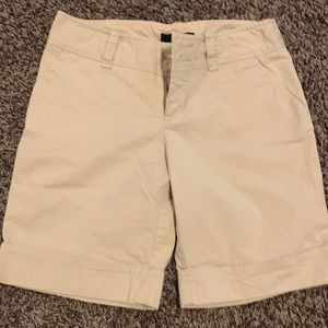 Mossimo Bermuda shorts size 4